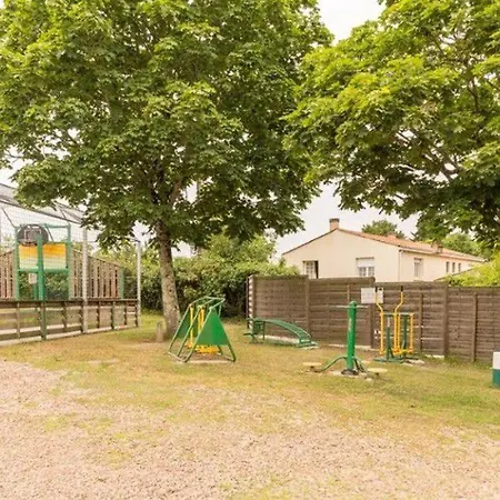 Mobil-home Pour 4 Pers Avec Terrasse - Api-1-52-739 Avrillé