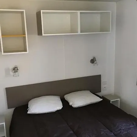 キャンプ場 Mobil-home Pour 4 Pers Avec Terrasse - Api-1-52-739