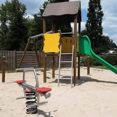 Mobil-home Pour 4 Pers Avec Terrasse - Api-1-52-739 * Avrillé