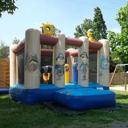 Mobil-home Pour 4 Pers Avec Terrasse - Api-1-52-739 营地 Avrillé