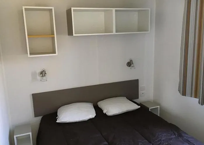 Camping Mobil-home Pour 4 Pers Avec Terrasse - Api-1-52-739