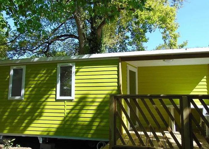 Camping Mobil-home Pour 4 Pers Avec Terrasse - Api-1-52-739